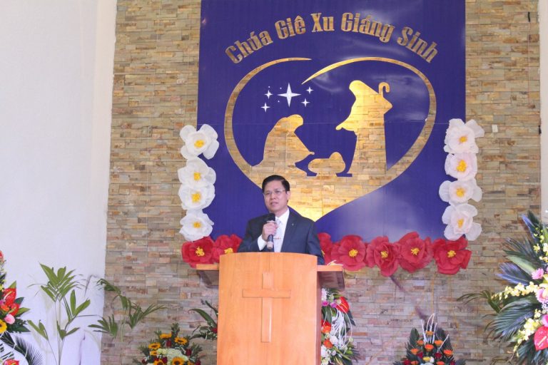 Mục Sư Hội Trưởng Thăm Giảng Nhân Dịp Lễ Giáng Sinh Tại Hội Thánh Lực Điền & Khả Cảnh