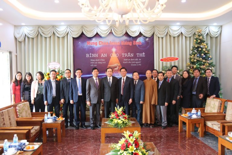Tin Tổng Hợp: Ðoàn Đại Biểu Lãnh Đạo Ðảng, Nhà nước, Các Cơ Quan Thăm Và Chúc Mừng Giáng Sinh Tổng Hội