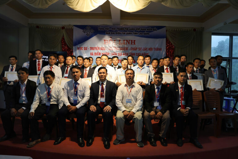 CAO BẰNG: HỘI ĐỒNG BỒI LINH CHO MS, TĐ, TRƯỞNG NHIỆM VÀ CHẤP SỰ