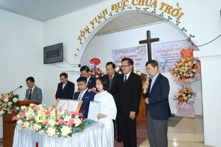 LỄ BỔ NHIỆM QUẢN NHIỆM HỘI THÁNH TIN LÀNH THỌ AN