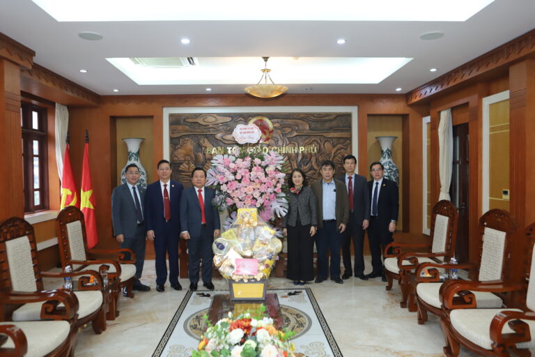 THƯỜNG TRỰC TỔNG HỘI THĂM VÀ CHÚC TẾT BAN TÔN GIÁO CHÍNH PHỦ VÀ UBTW MẶT TRẬN TỔ QUỐC VIỆT NAM